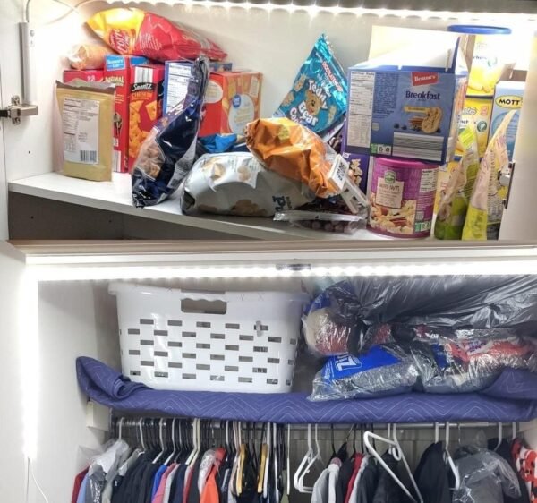 71Wn-L0-N6L._AC_SL1097.jpg 9.8ft Under Cabinet Lighting Motion Sensor Activated Led Strip Closet Lights Battery Powered Basement Trunk Counter Bed Stair Light Auto On Off for Bedroom Kitchen Indoor Nature White 4000K